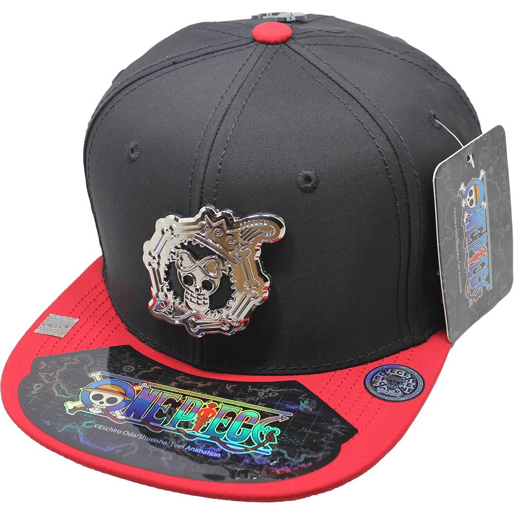 Gorra "ONE PIECE" Brook Placa Metálica Cromada con textura en Vinipiel 12
