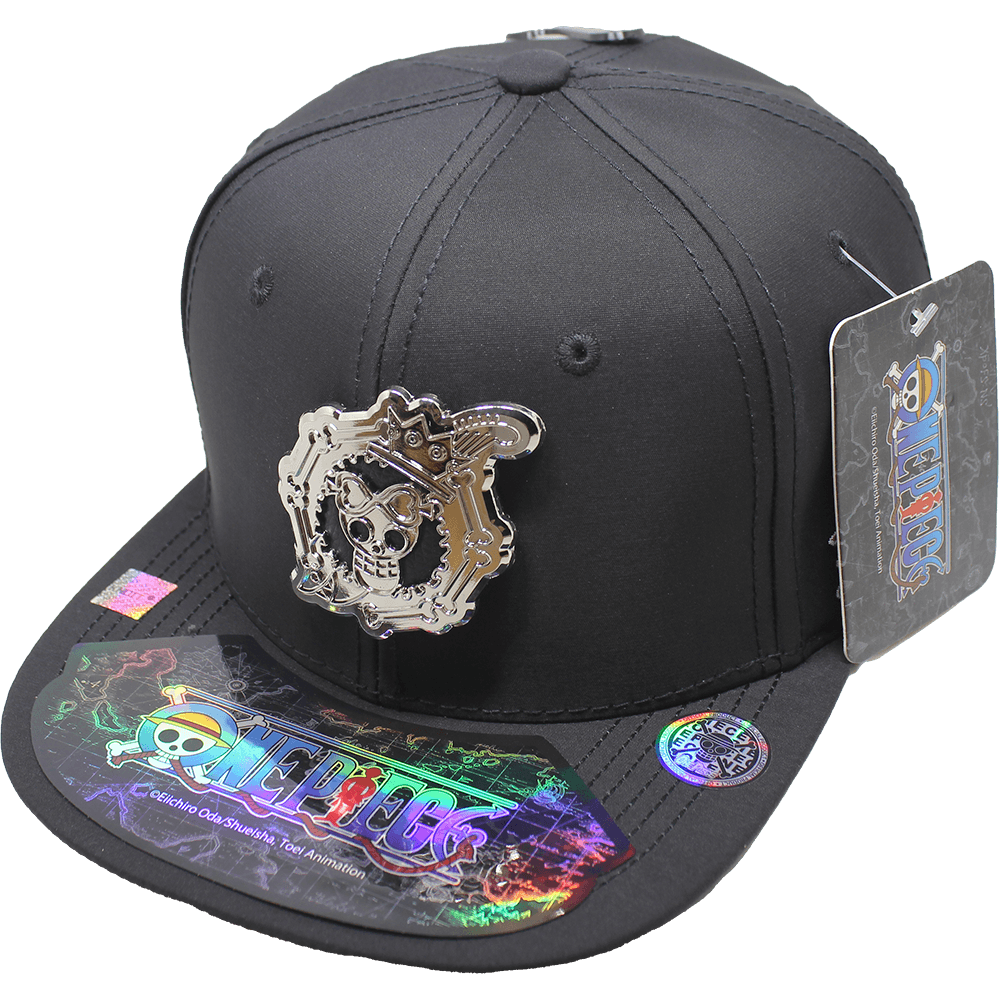 Gorra "ONE PIECE" Brook Placa Metálica Cromada con textura en Vinipiel 12