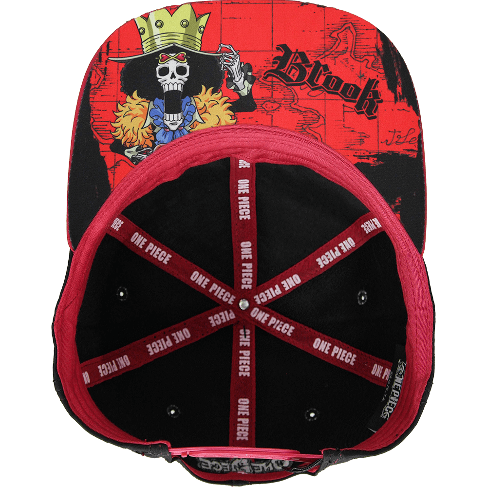 Gorra "ONE PIECE" Brook Placa Metálica Cromada con textura en Vinipiel 12