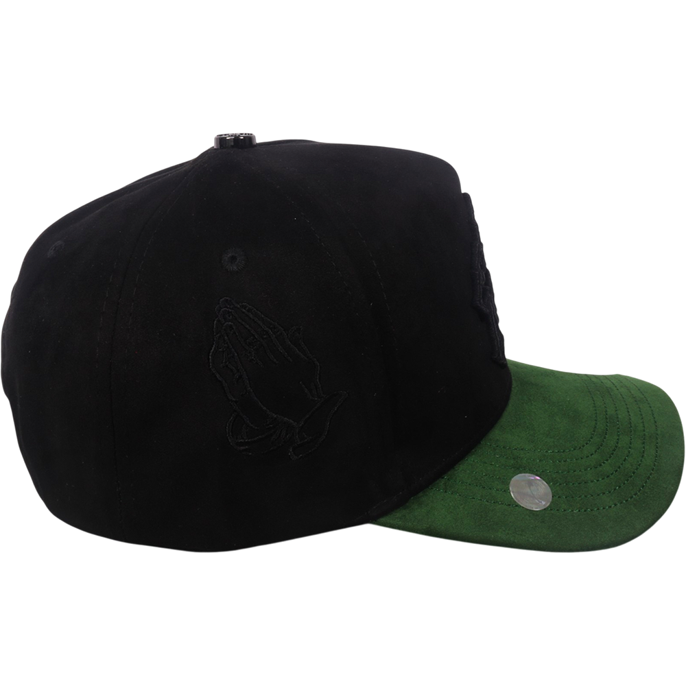 Gorra Top Caps de Gamuza Premium "3 CRUCES"  y Estilo Snapback-008