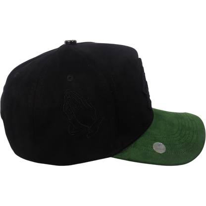 Gorra Top Caps de Gamuza Premium "3 CRUCES"  y Estilo Snapback-008