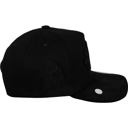 Gorra Top Caps de Gamuza en visera "Elegancia Urbana en Negro Total"-026